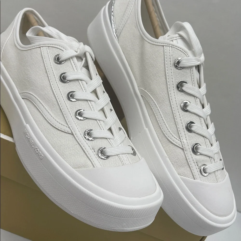 Michael KORS JUDE LACE UP
SMALL WEAVE CANVAS
43S5JUFS2D Sneakers - Picture 6 of 16